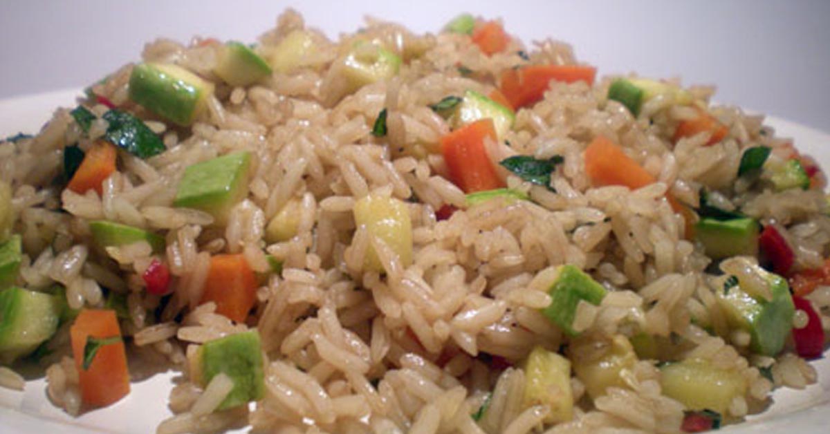 Salada de arroz cearense