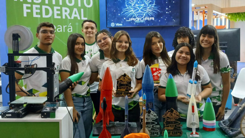 Como a Equipe Jaguar Rocket do IFCE Tabuleiro do Norte Conquista o Cenário Tecnológico no Centro de Eventos do Ceará